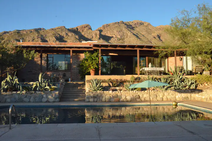 Catalina Foothills, Arizona